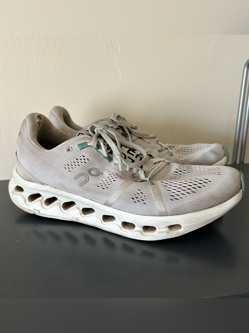 On Cloud Running Gray Size 9.5 Women’s Shoes